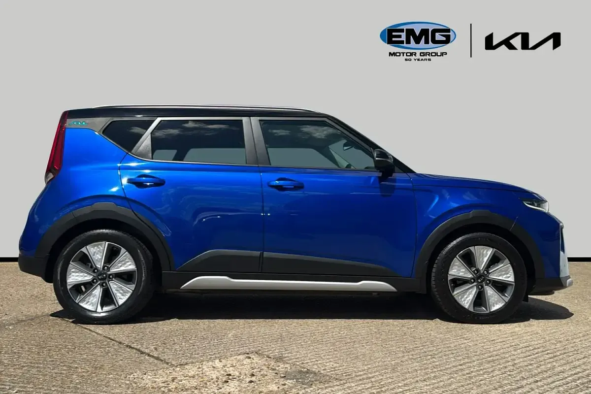 Used Kia Soul EV First Edition 147 kW (201 HP) 2021 Neptune blue /black roof SUV