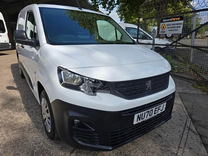 White Used 2020 Peugeot Partner Van | £8,500 (Fair price) - Image 1/4
