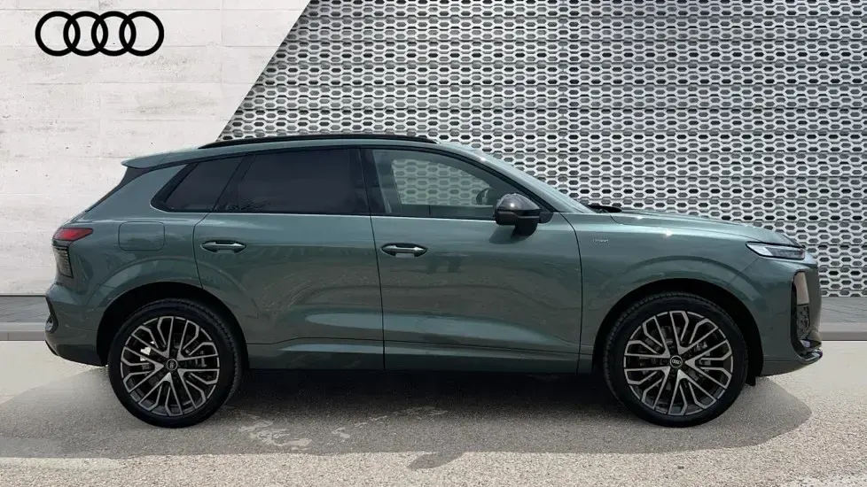 Used Audi Q3 Advanced 272 HP (200 kW) 2026 Green SUV