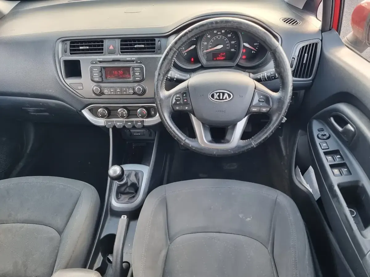 Used Kia Rio 84 HP (61 kW) 2012 Red Hatchback