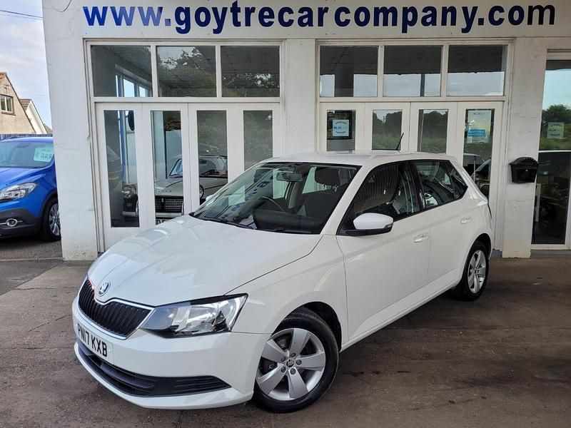 White Used 2017 Skoda Fabia SE Hatchback | £6,895 (Fair price) - Image 1/4