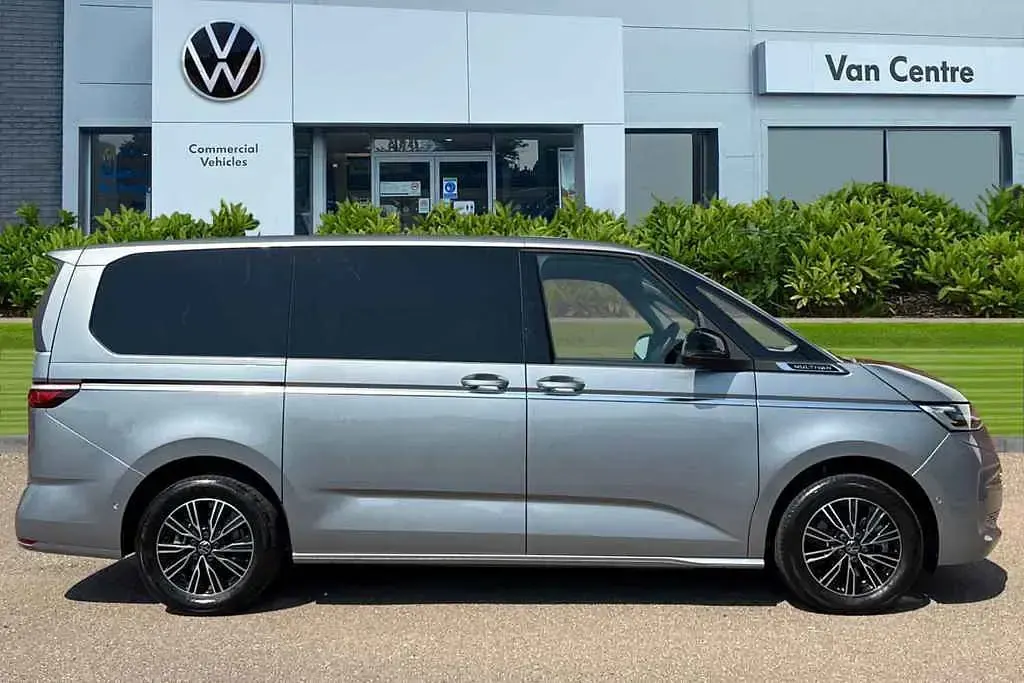 Used VW Multivan Style 204 HP (150 kW) 2025 Silver MPV