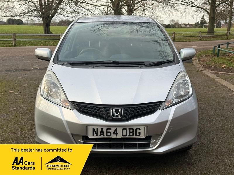 Used Honda Jazz ES 99 HP (72 kW) 2014 Silver Hatchback