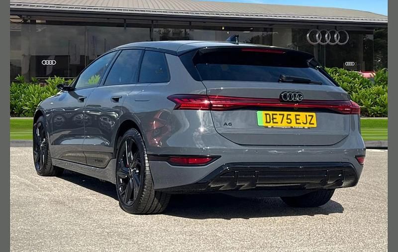 Used Audi e-tron Performance 310 kW (422 HP) 2025 Other SUV