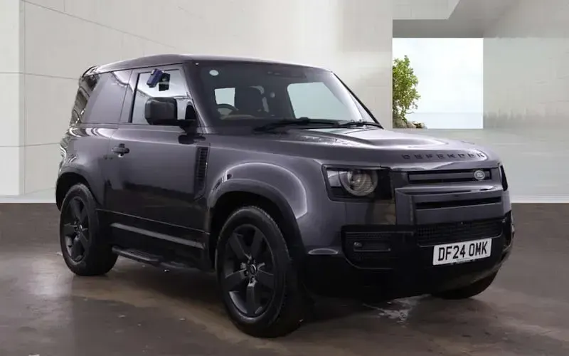 Used Land Rover Defender HSE Dynamic 249 HP (183 kW) 2024 SUV
