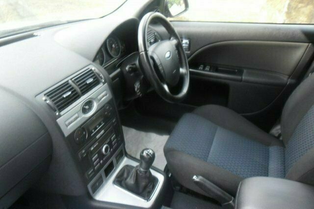 Begagnad Ford Mondeo 2006 Halvkombi