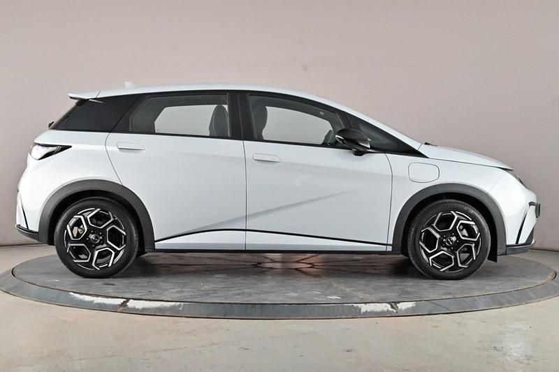 Used BYD Dolphin Comfort 150 kW (204 HP) 2024 White Hatchback