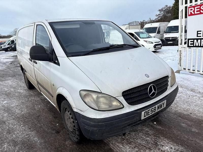 White Used 2008 Mercedes Vito Van | £2,495 (Fair price) - Image 1/4