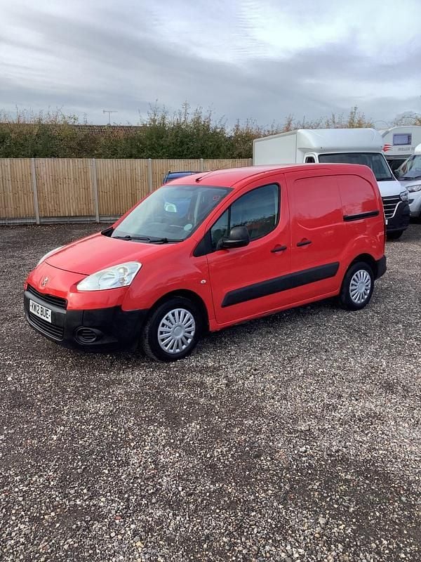 Red Used 2012 Peugeot Partner S Van | £1,950 (Good price) - Image 1/4