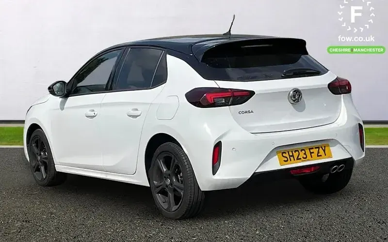 Used Vauxhall Corsa 131 HP (96 kW) 2023 White Hatchback