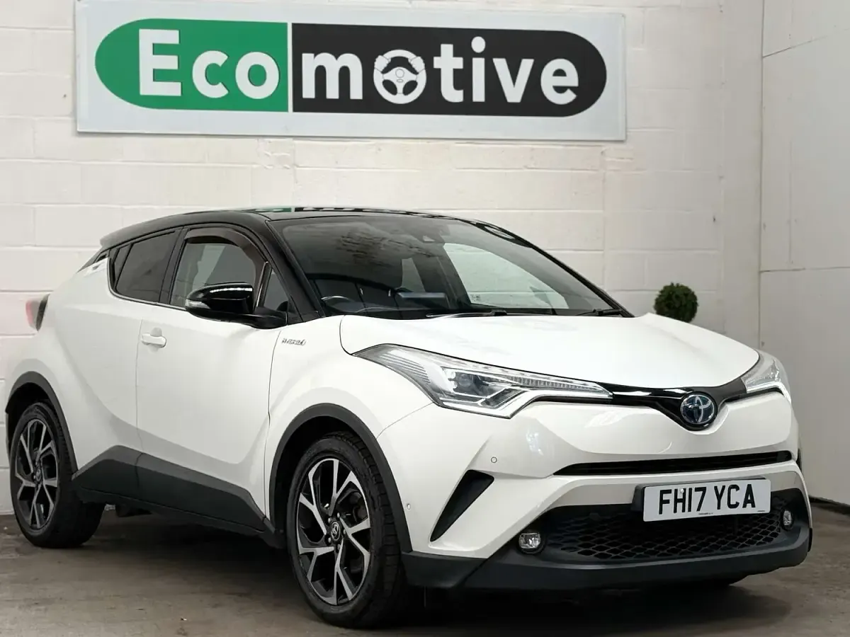 Used Toyota C-HR 122 HP (89 kW) 2017 White SUV