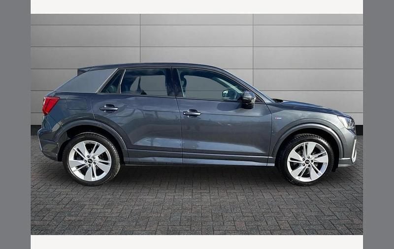Used Audi Q2 S-Line 150 HP (110 kW) 2022 Daytona grey SUV