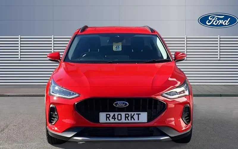 Used Ford Focus Active 125 HP (91 kW) 2023 Red Hatchback