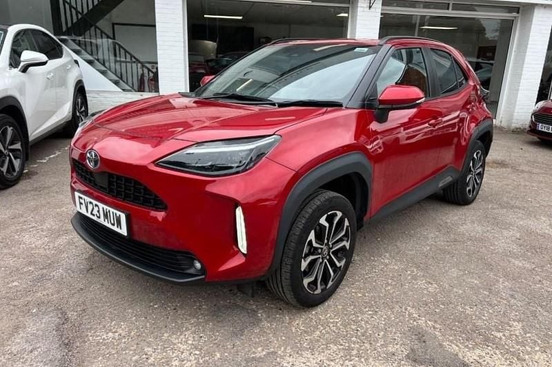 Used 2023 Toyota Yaris Hybrid Design SUV | £20,990 (Fair price) - Image 1/1