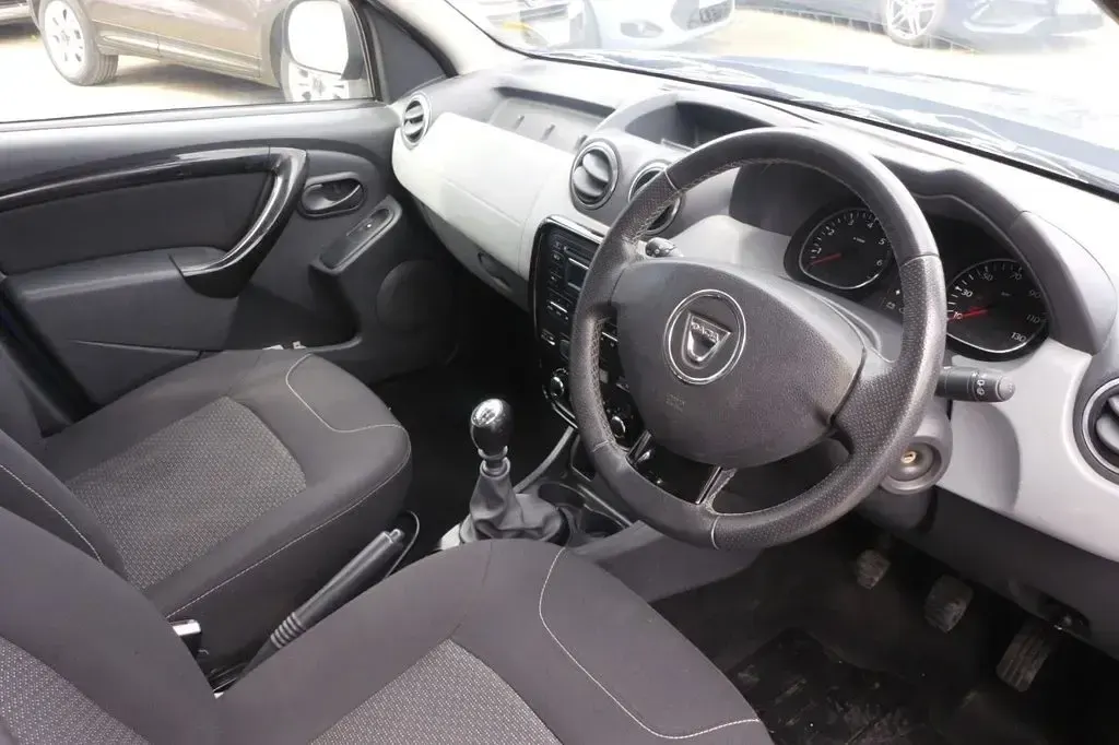 Used Dacia Duster Lauréate 110 HP (80 kW) 2013 Blue SUV