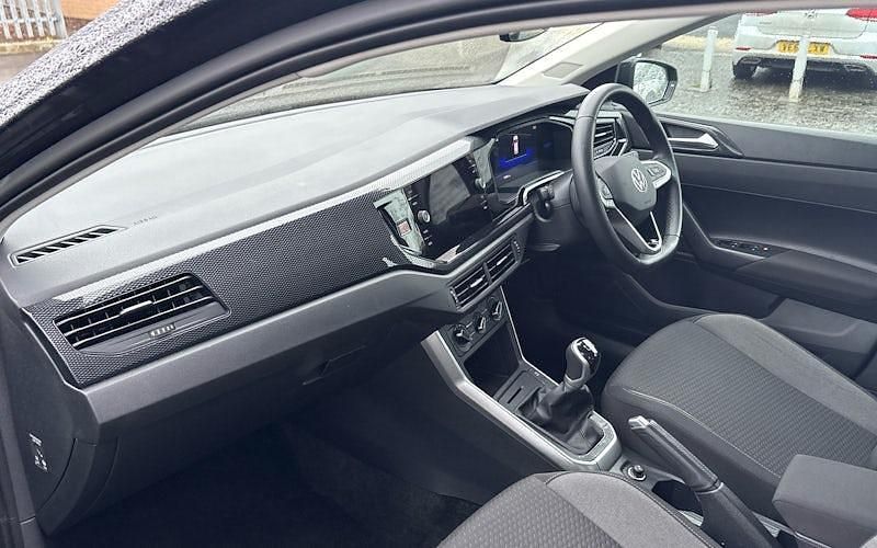 Used VW Polo Life 95 HP (69 kW) 2025 Black Hatchback