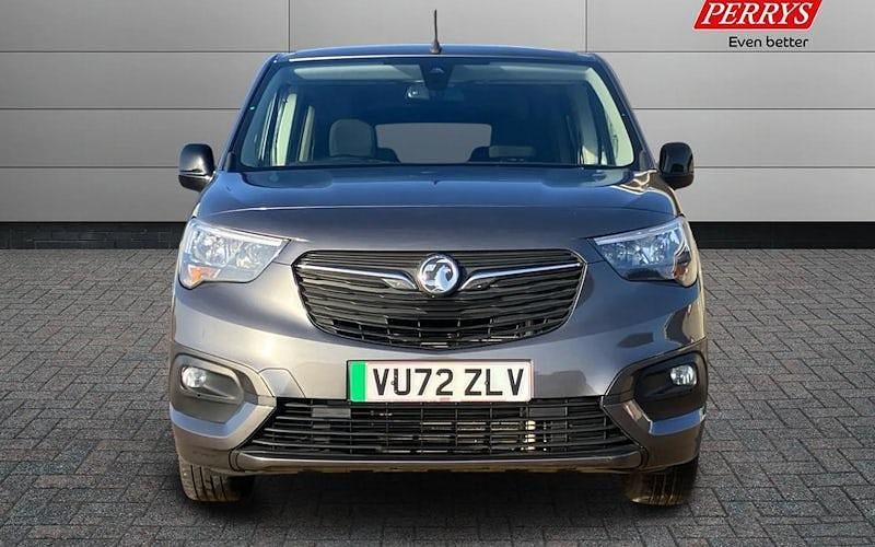 Used Vauxhall Combo 100 kW (136 HP) 2022 Estate