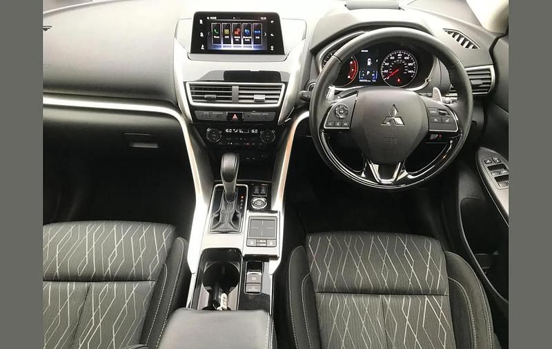 Used Mitsubishi Eclipse Cross 161 HP (118 kW) 2019 White SUV