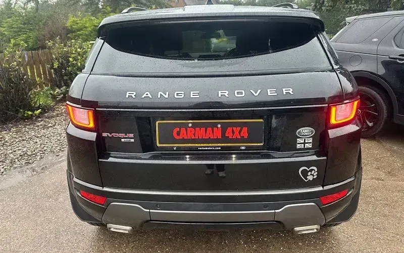 Used Land Rover Range Rover evoque HSE Dynamic 179 HP (131 kW) 2017 Black Hatchback