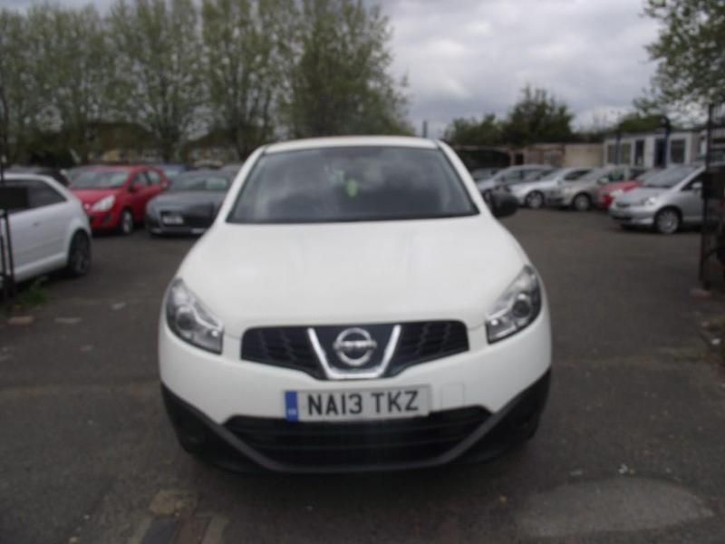 Used Nissan Qashqai Visia 113 HP (83 kW) 2013 White SUV