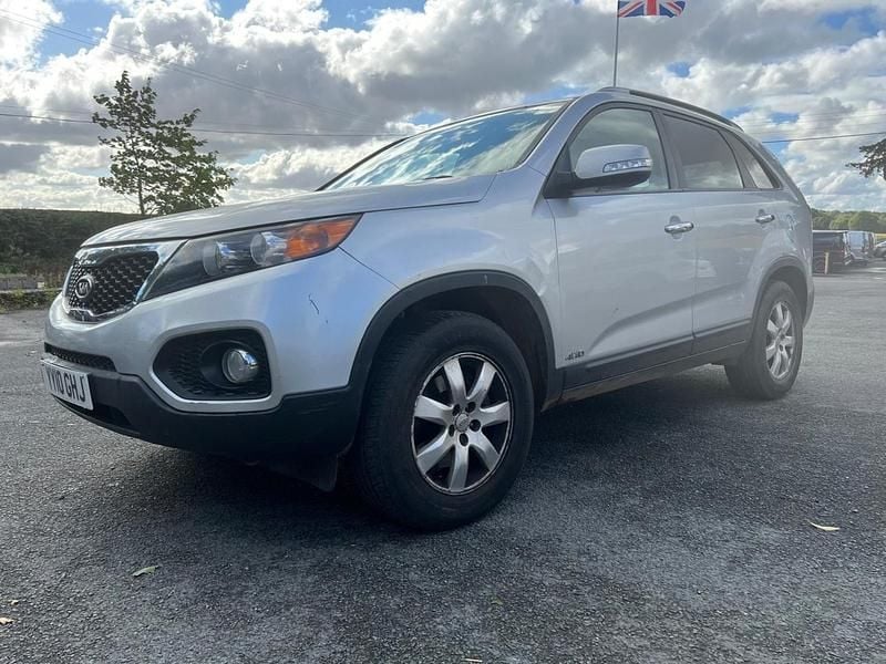 Silver Used 2010 Kia Sorento SUV | £1,995 (Fair price) - Image 1/4