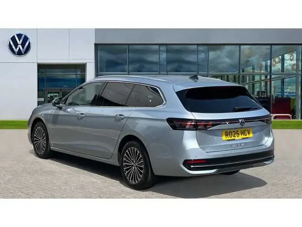 Used VW Passat 272 HP (200 kW) 2025 Estate