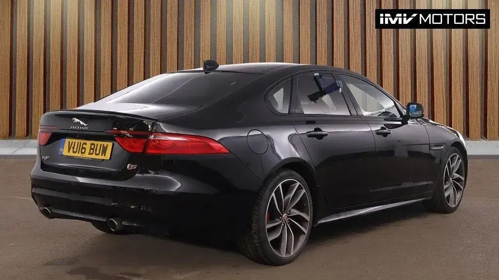 Second-hand Jaguar XF Supercharged 2016 Negru Berlinǎ