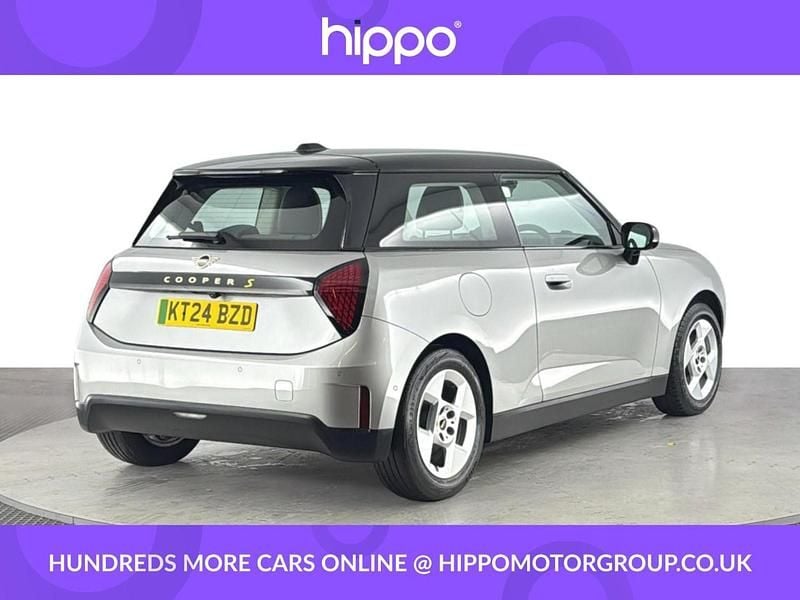 Used Mini Cooper SE Classic 160 kW (218 HP) 2024 Silver Hatchback