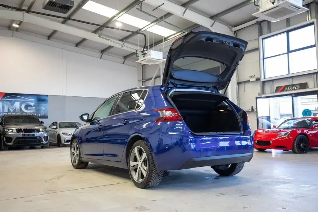 Używany Peugeot 308 S 130 KM (95 kW) 2019 Niebieski Hatchback