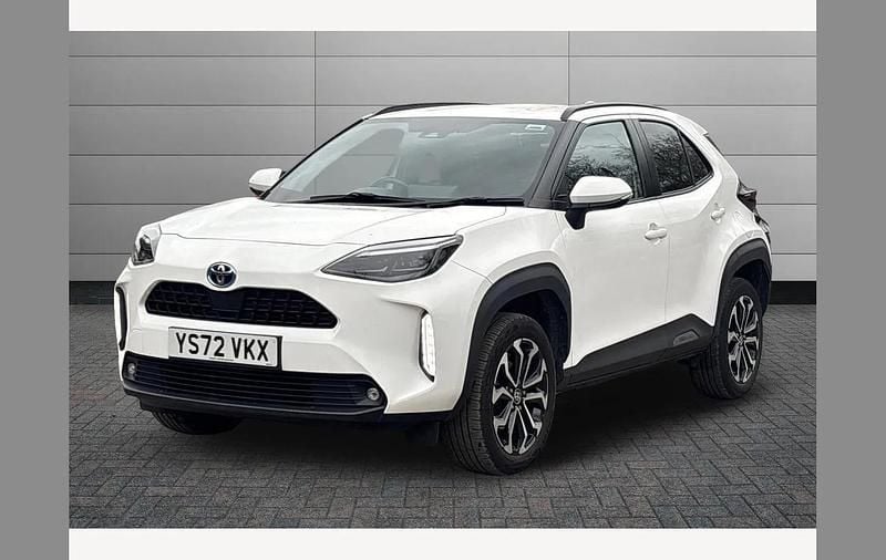 Used Toyota Yaris Cross Design 116 HP (85 kW) 2023 White SUV