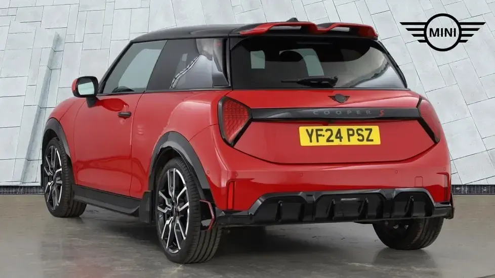 Used Mini Cooper S Hatch 201 HP (147 kW) 2024 Red Hatchback