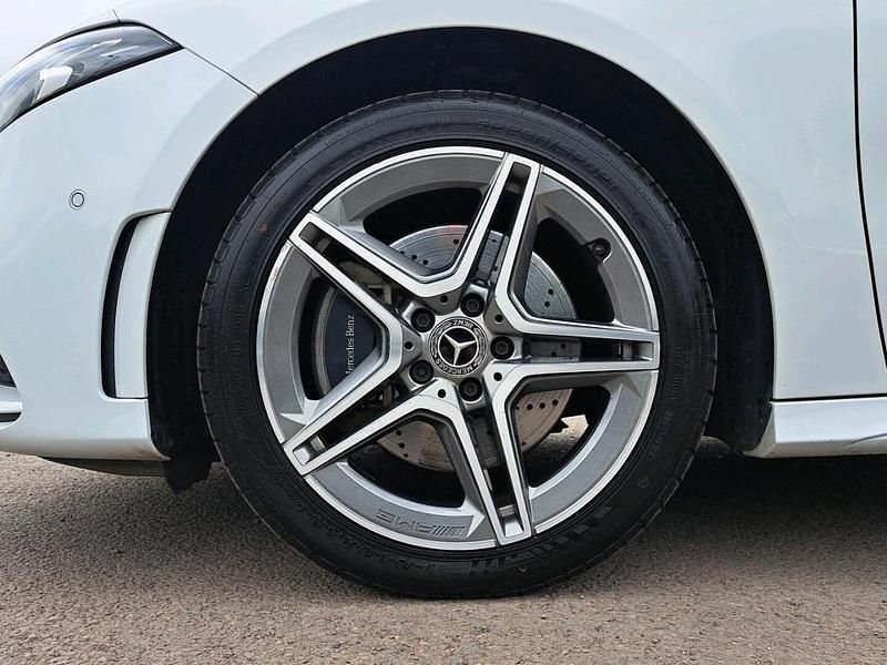 Used Mercedes A250 Executive 215 HP (158 kW) 2021 White Hatchback