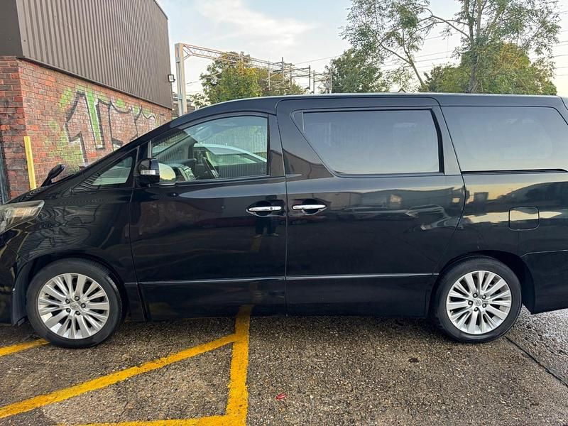 Usado Toyota Alphard 2014 Preto Monovolume