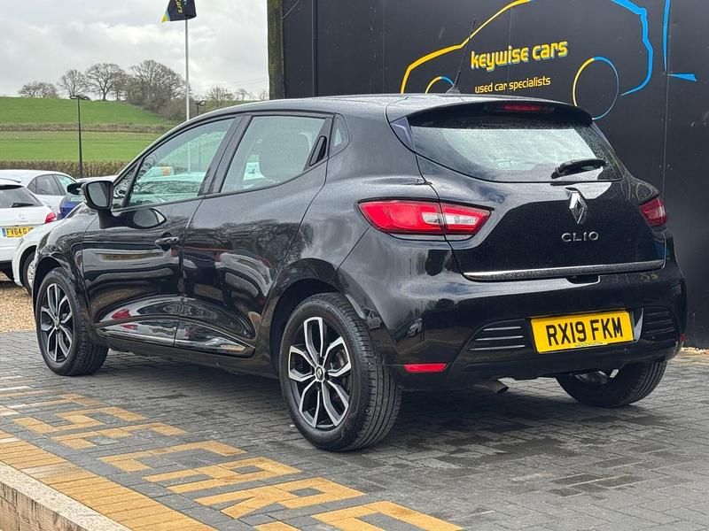 Used Renault Clio V Play 2026 Black