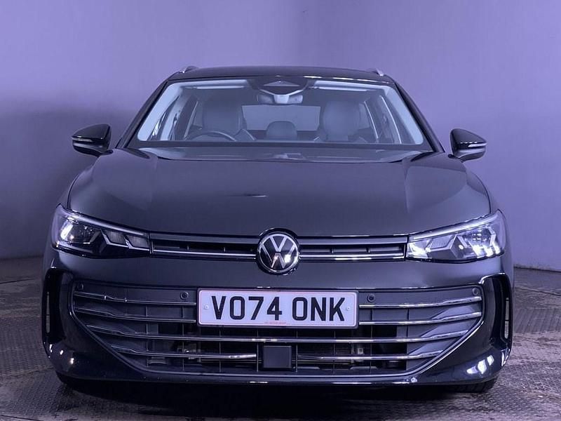 Used VW Passat S 150 HP (110 kW) 2024 Black Estate