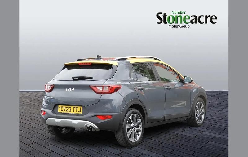 Used Kia Stonic 100 HP (73 kW) 2023 Grey SUV