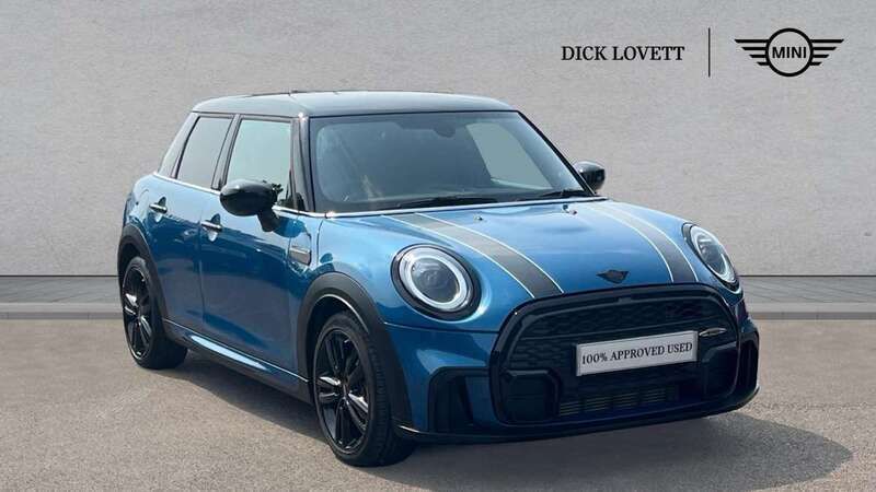 Blue Used 2021 Mini Cooper Hatch Hatchback | £19,395 (A bit pricey) - Image 1/4