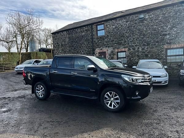 Used Toyota HiLux 150 HP (110 kW) 2019 Black Pickup