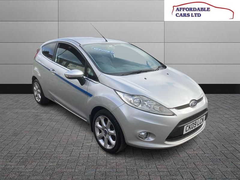 Silver Used 2009 Ford Fiesta Zetec Hatchback | £2,295 (Fair price) - Image 1/4