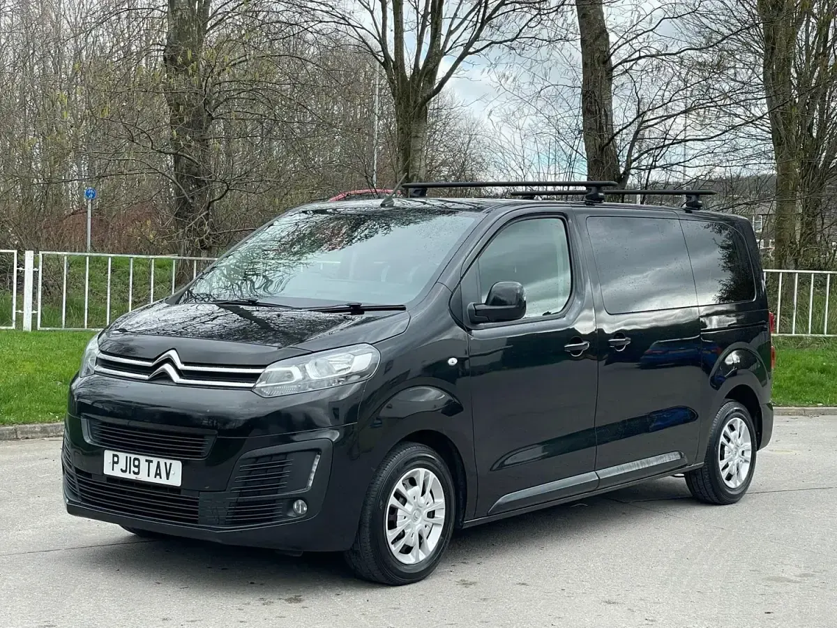 Używany Citroën Spacetourer Business Class 2019 Czarny Minivan