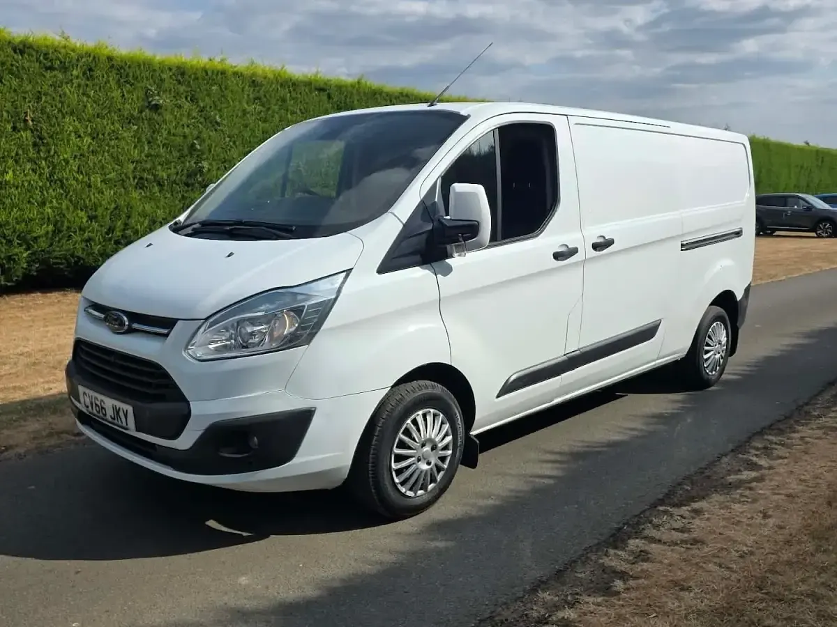 Used Ford Transit Custom Trend 125 HP (91 kW) 2016 White Van