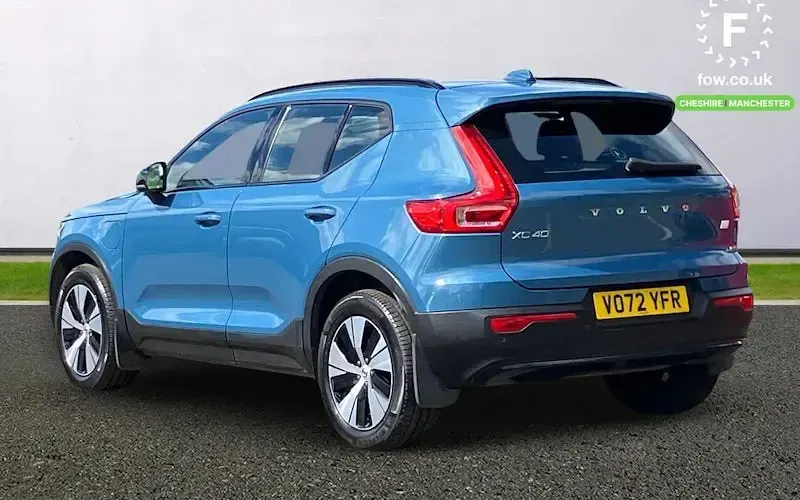 Used Volvo XC40 Plus 211 HP (155 kW) 2022 Blue SUV