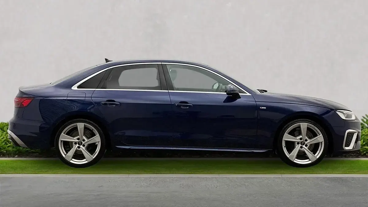 Used Audi A4 S-Line 150 HP (110 kW) 2024 Blue Sedan