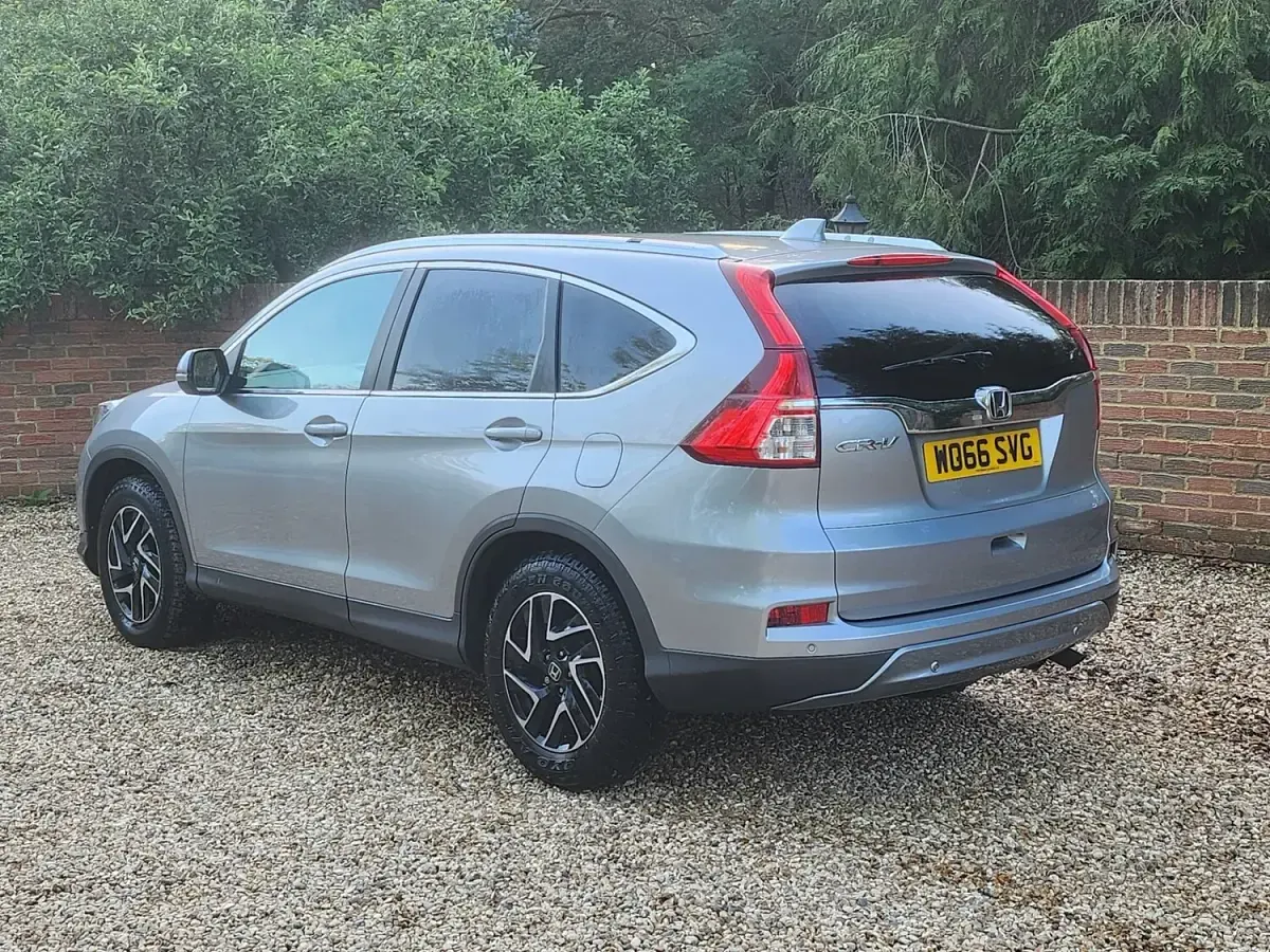 Used Honda CR-V SE Plus 2017 Silver SUV