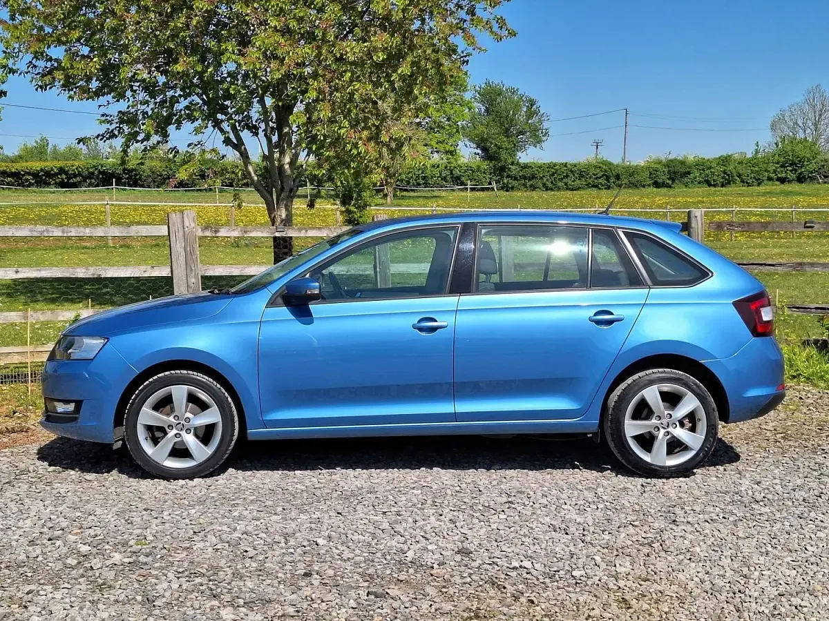 Used Skoda Rapid SE 95 HP (69 kW) 2017 Blue Hatchback