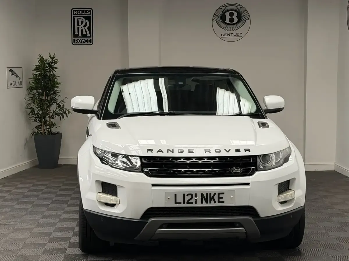 Used Land Rover Range Rover evoque Pure 150 HP (110 kW) 2013 White SUV