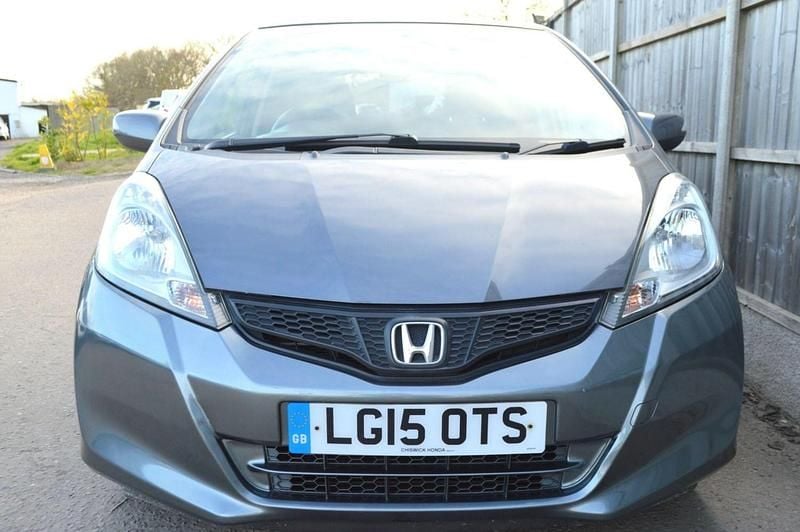 Used Honda Jazz ES 2015 Grey Hatchback