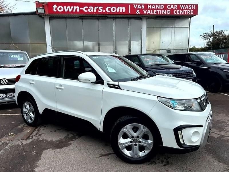 White Used 2016 Suzuki Vitara SZ5 Hatchback | £7,999 (A bit pricey) - Image 1/4