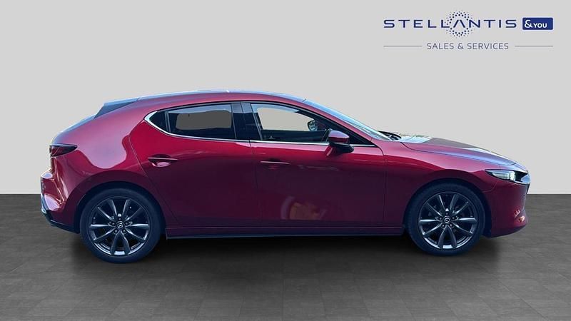 Used Mazda 3 Inclusive 120 HP (88 kW) 2020 Red Hatchback