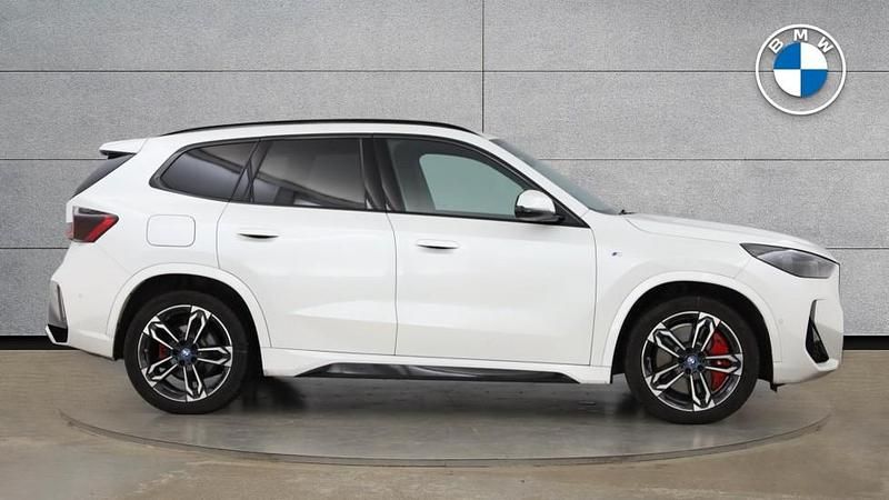 Usado BMW iX1 M Sport 147 kW (201 HP) 2025 Branco SUV